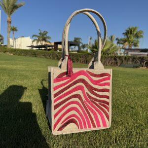 Color: Fuchsia & burgundy blend